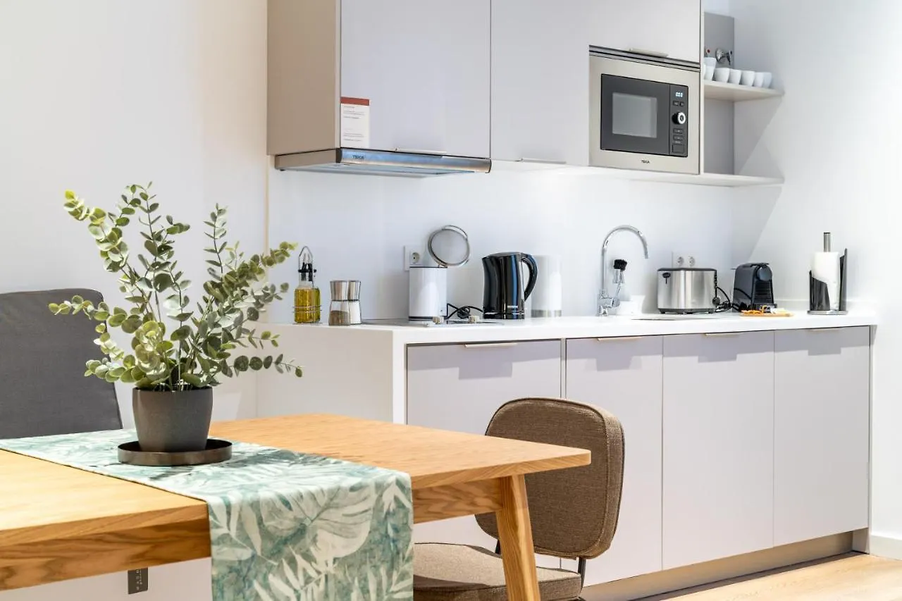 Limehome Sevilla Calle Granada דירה