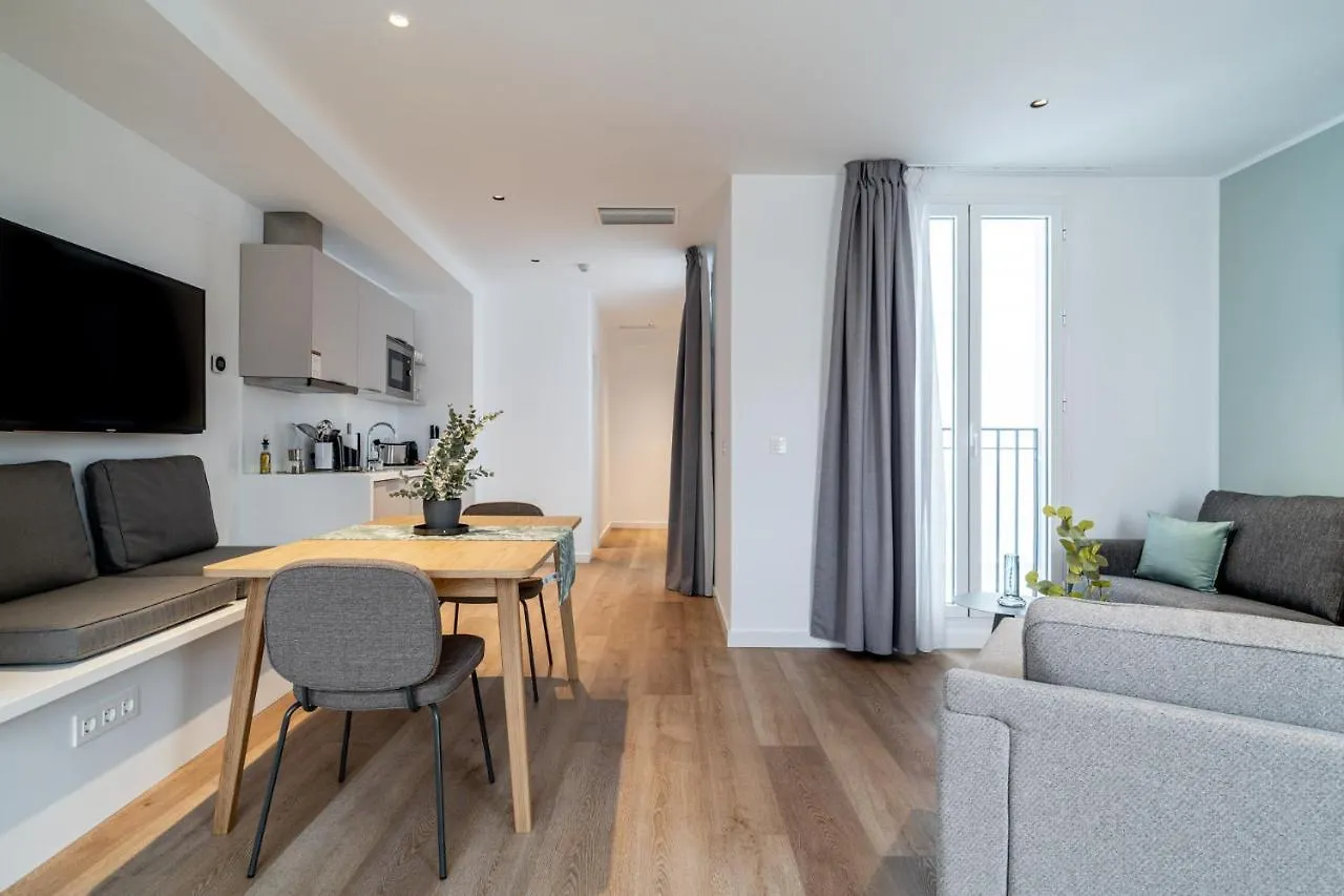 Limehome Sevilla Calle Granada דירה