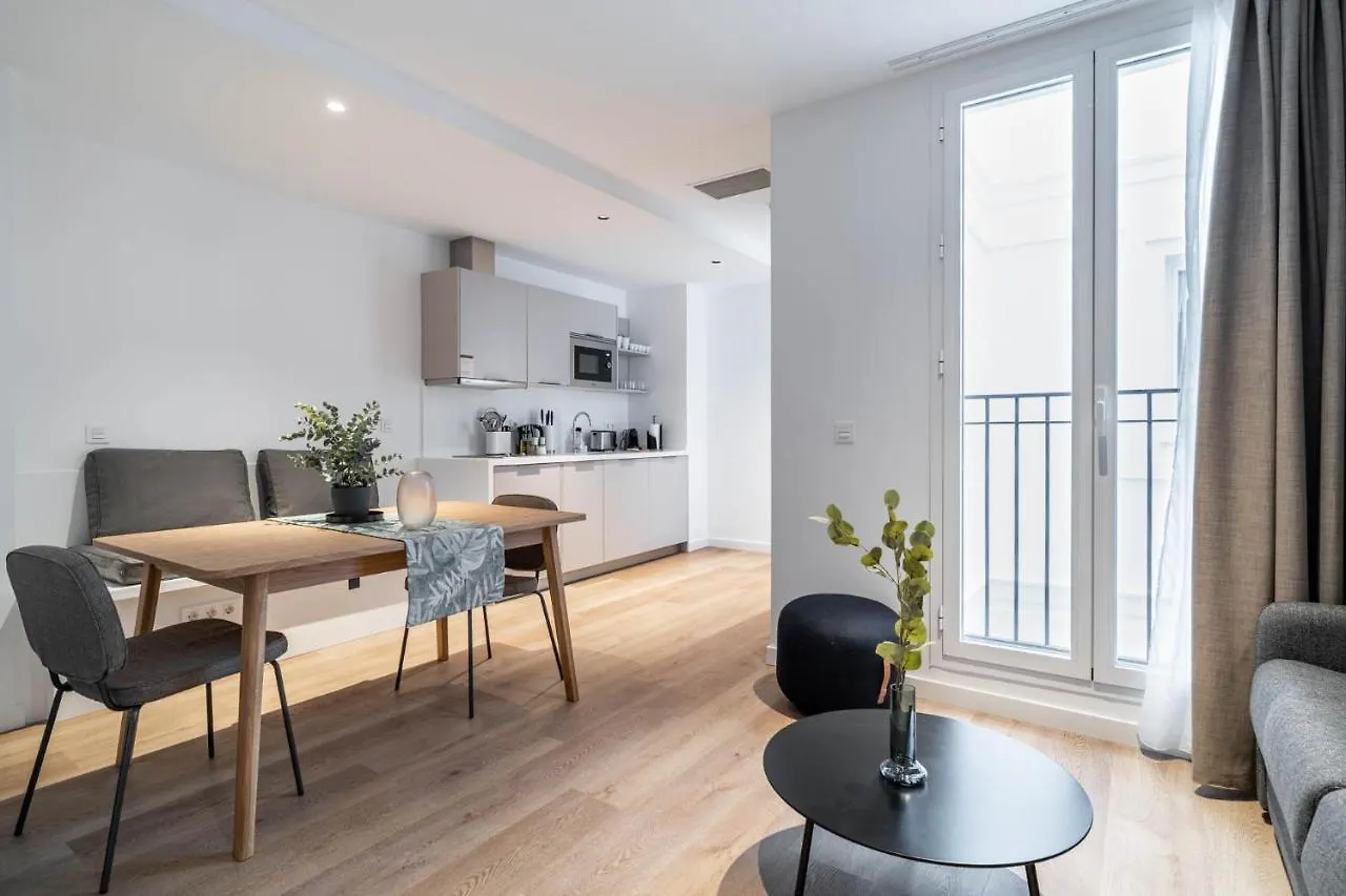 Limehome Sevilla Calle Granada Апартаменты